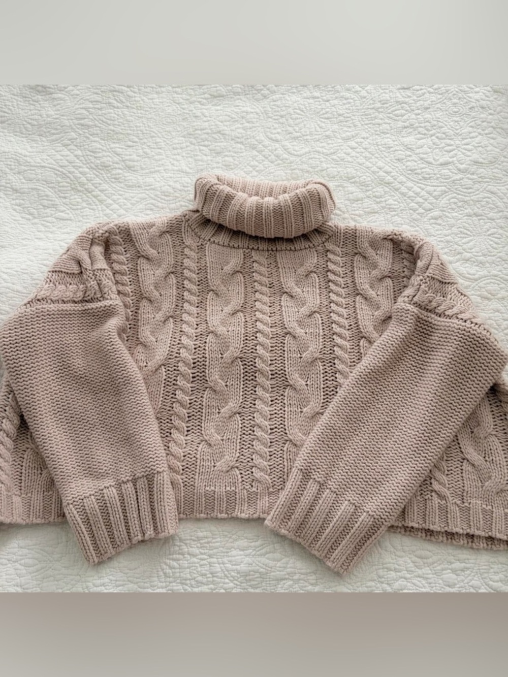 Love Tree Cropped Cable Knit Turtleneck Sweater - Pale Pink